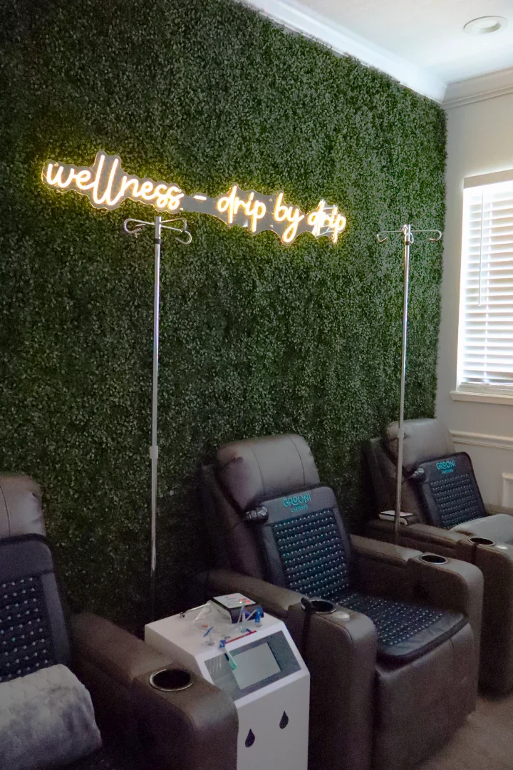 IV Therapy treatment at AgeRejuvenation in Tampa, FL